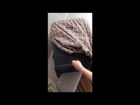 ¿Qué tipos de forros interiores se usan en las maletas?